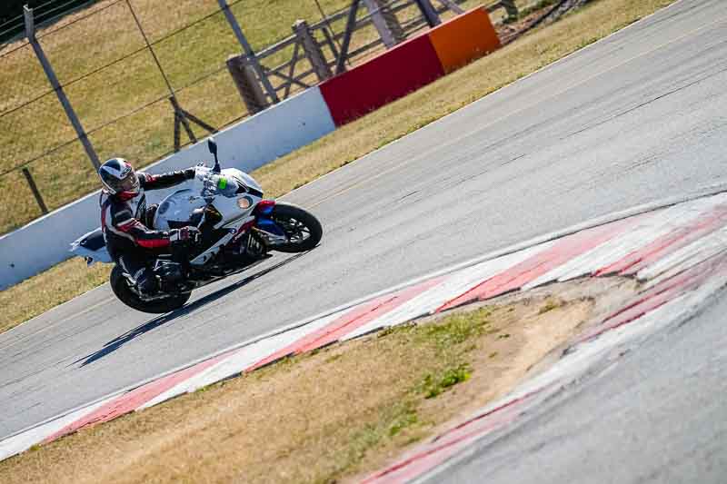 donington no limits trackday;donington park photographs;donington trackday photographs;no limits trackdays;peter wileman photography;trackday digital images;trackday photos